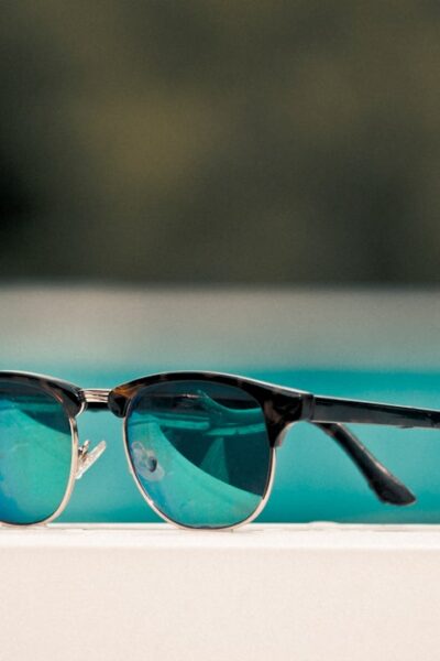 Szemüveg trendek 2025-ben: minimalizmus, sportos praktikum és stílus